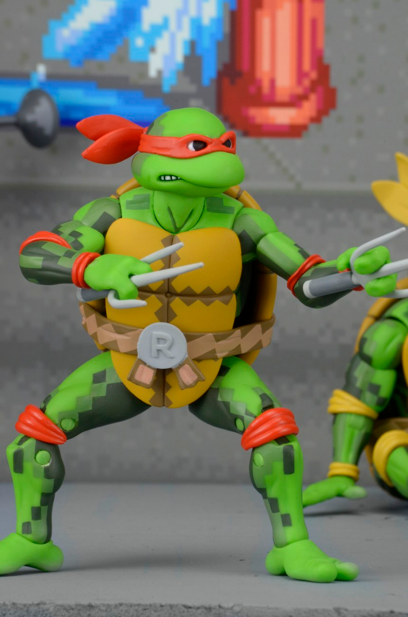 Raph toys that can hold his sais like that are the best Raph toys